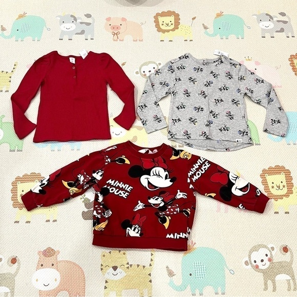 Bundle of 2 Long Sleeve Tee and 1 Minnie Mouse Sweatshirt Girls Size 5 (Gap,H&M) - Picture 1 of 13